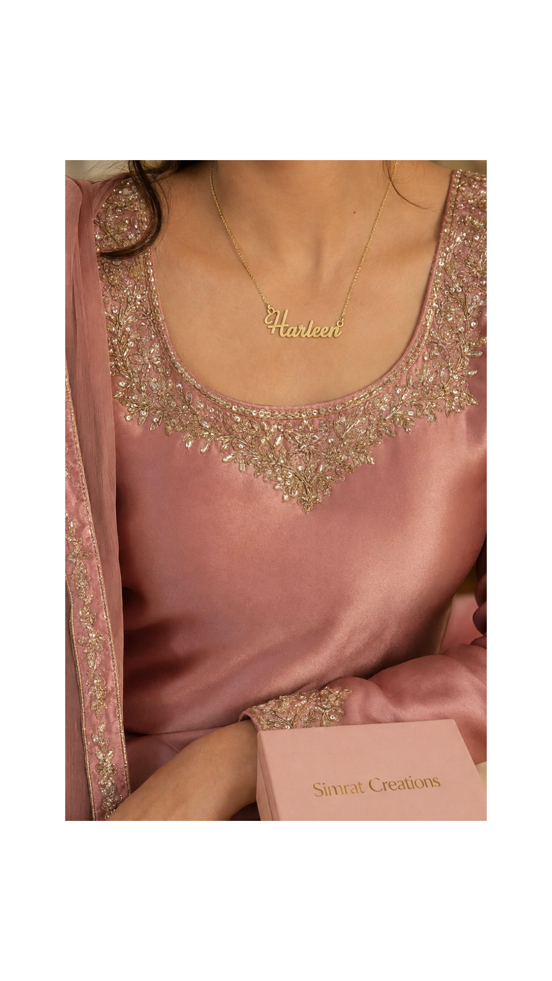 Personalized Name Necklace – Gold Script